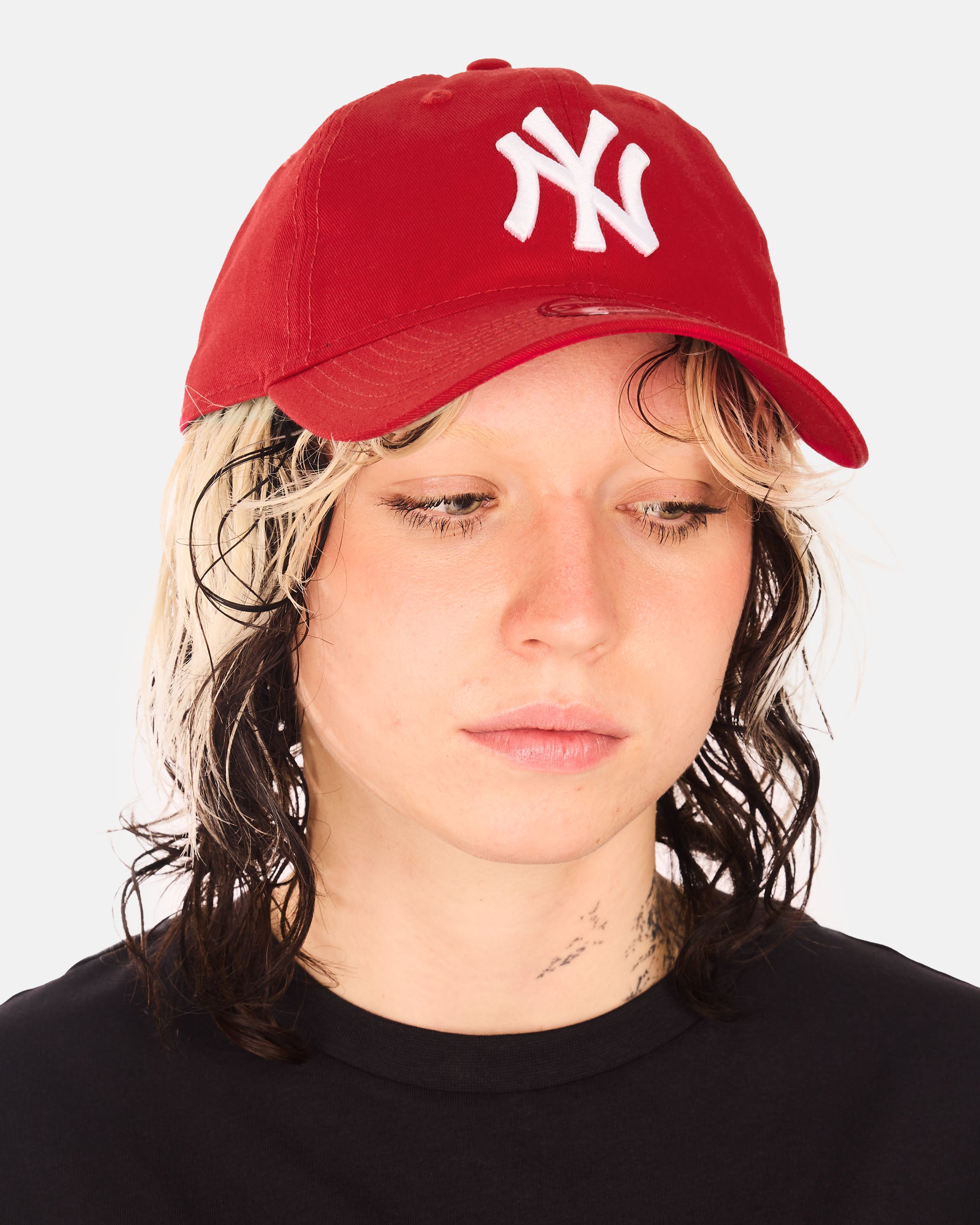 New Era League Essential 9TWENTY RED 60471474