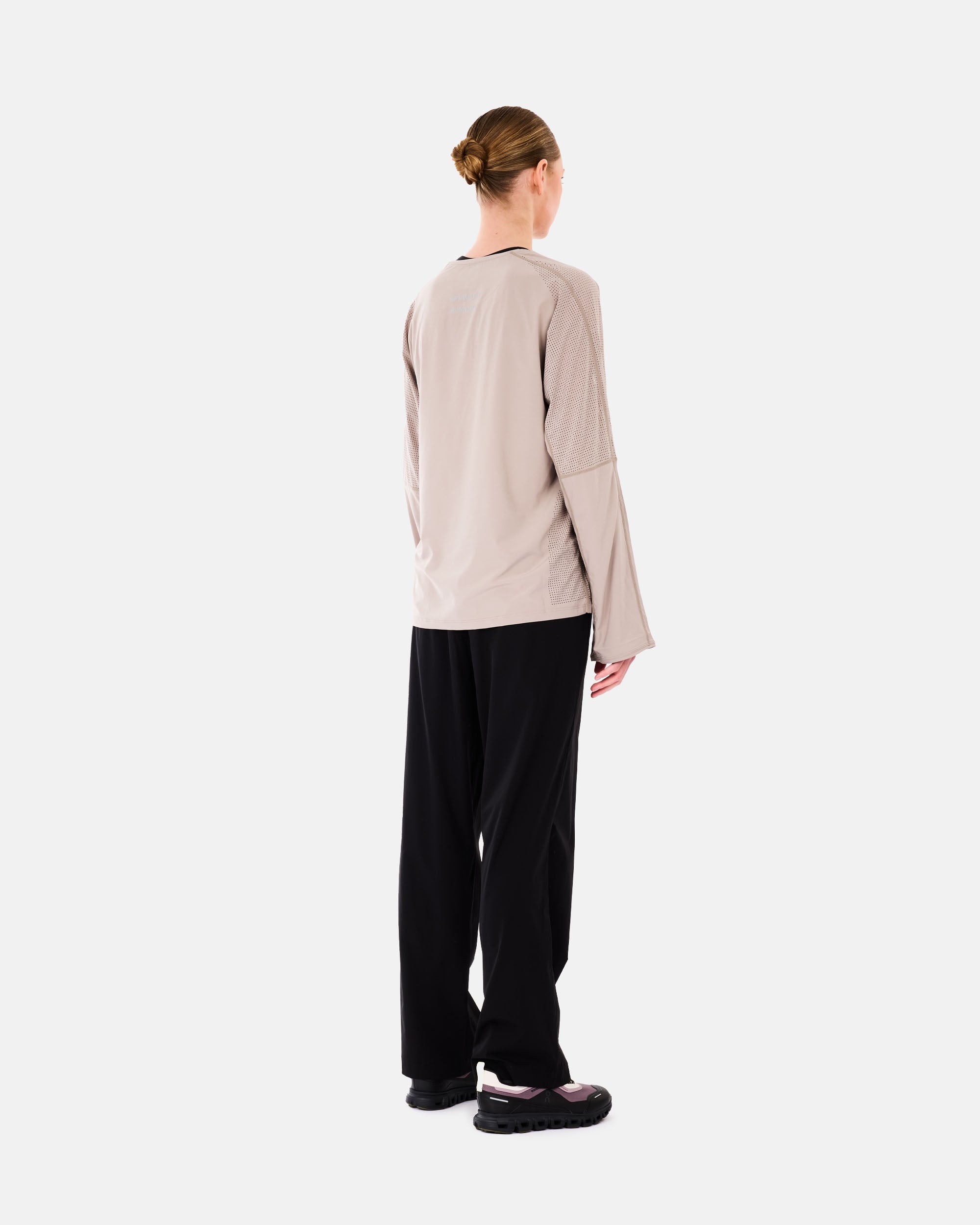 Optimistic Runners Perforated Longsleeve CAMEL PLS26CL