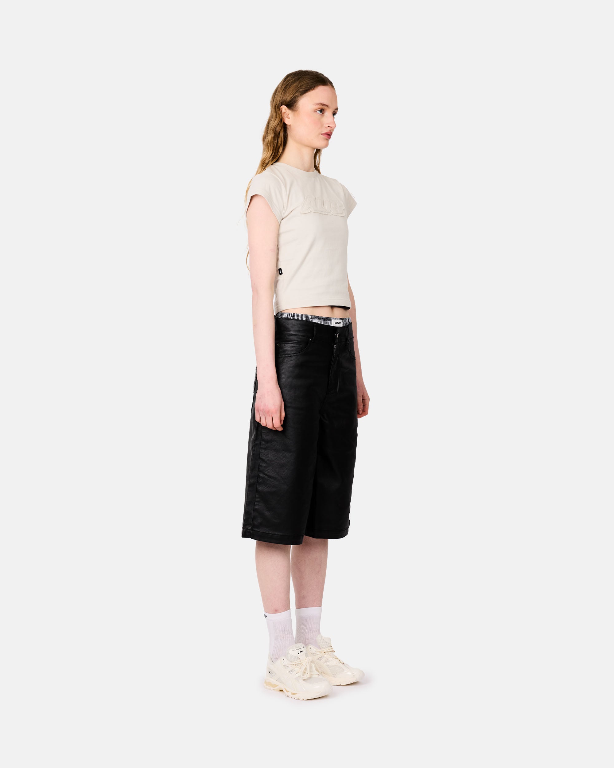 ALIS Chaz Wide Fit Denim Shorts Glossy Black 39-09