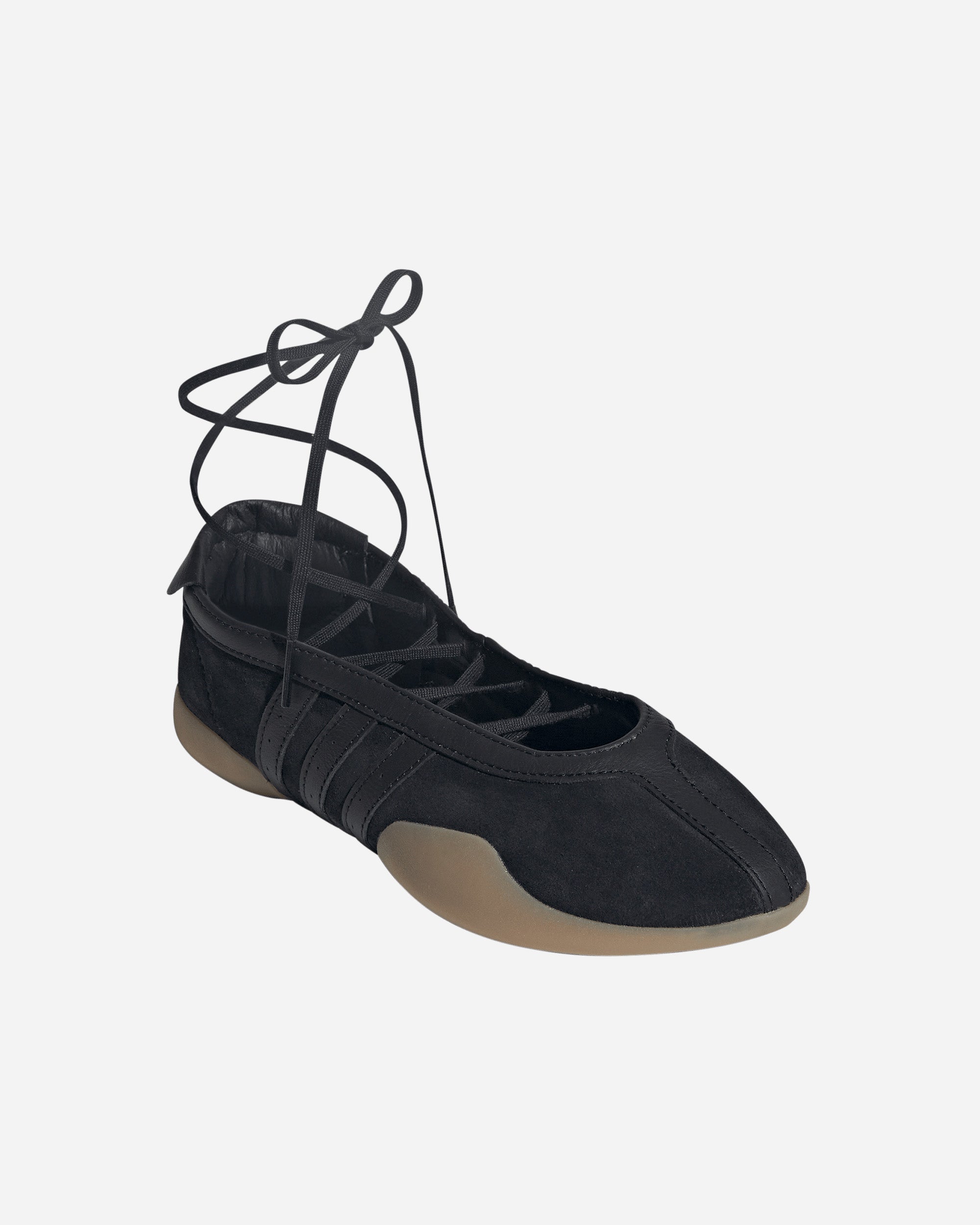 adidas Originals Taekwondo Mei Ballet CBLACK/FTWWHT/GUM3 JQ0669