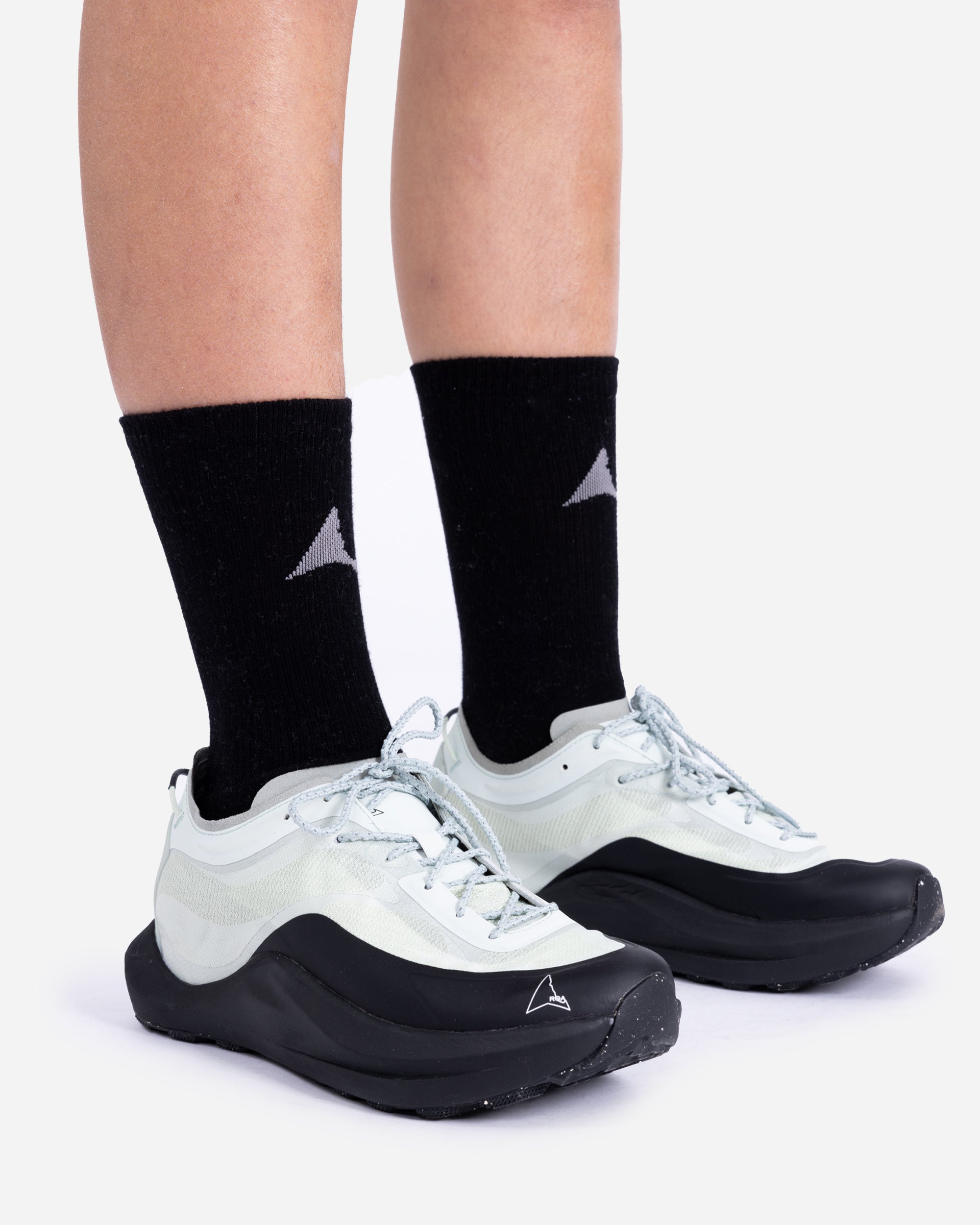 ROA Logo Socks Black RBMW0408YA51-BLK0001