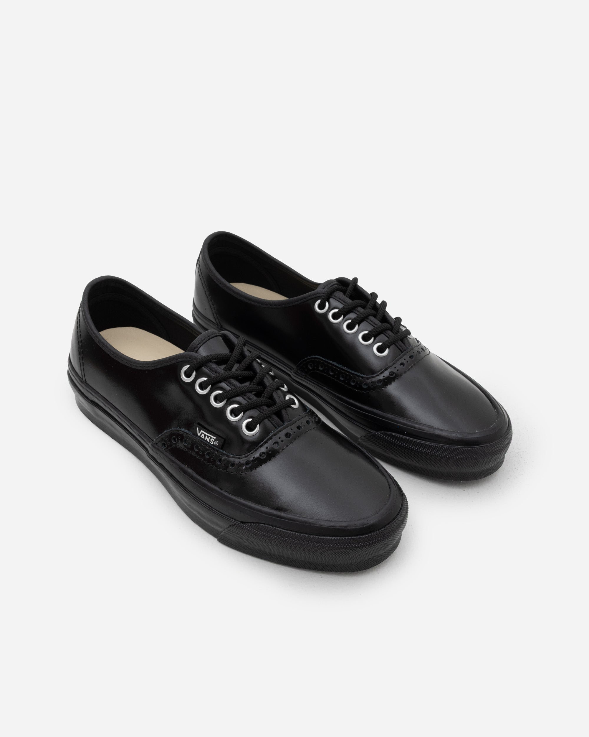 VANS OTW Authentic 44 Siped Vibram Gloss Leather BLACK/BLACK VN000V33BKA1